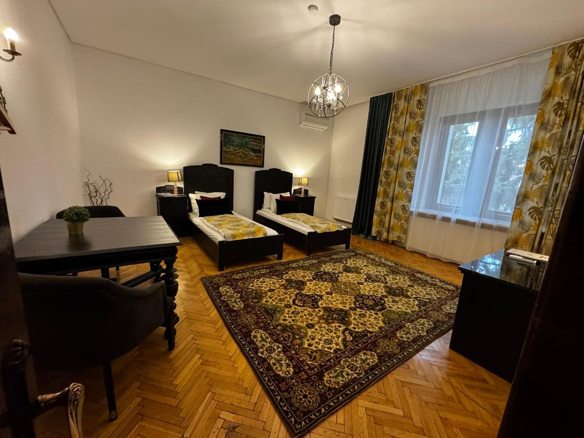 Hotel Casa Negustorului Deva Exteriér fotografie