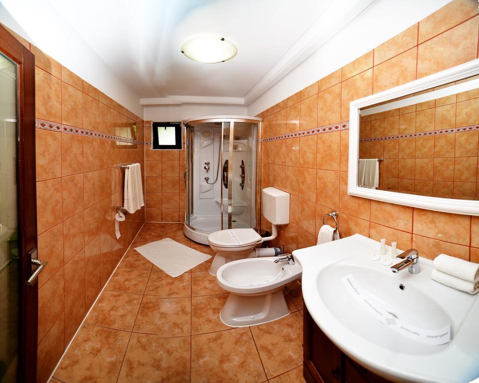 Hotel Casa Negustorului Deva Exteriér fotografie