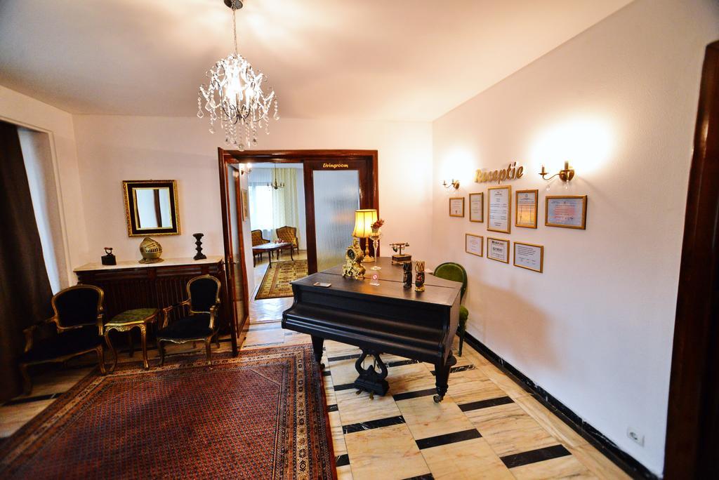 Hotel Casa Negustorului Deva Exteriér fotografie