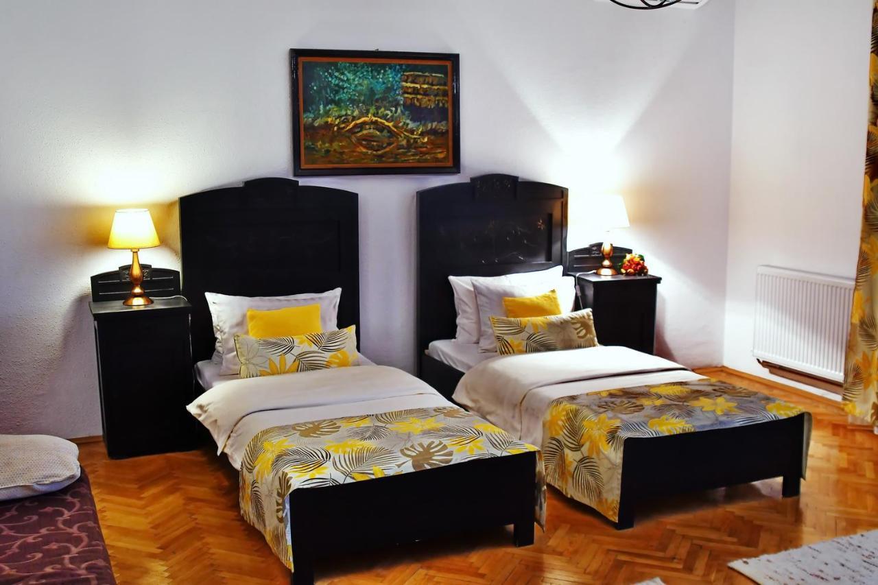 Hotel Casa Negustorului Deva Exteriér fotografie