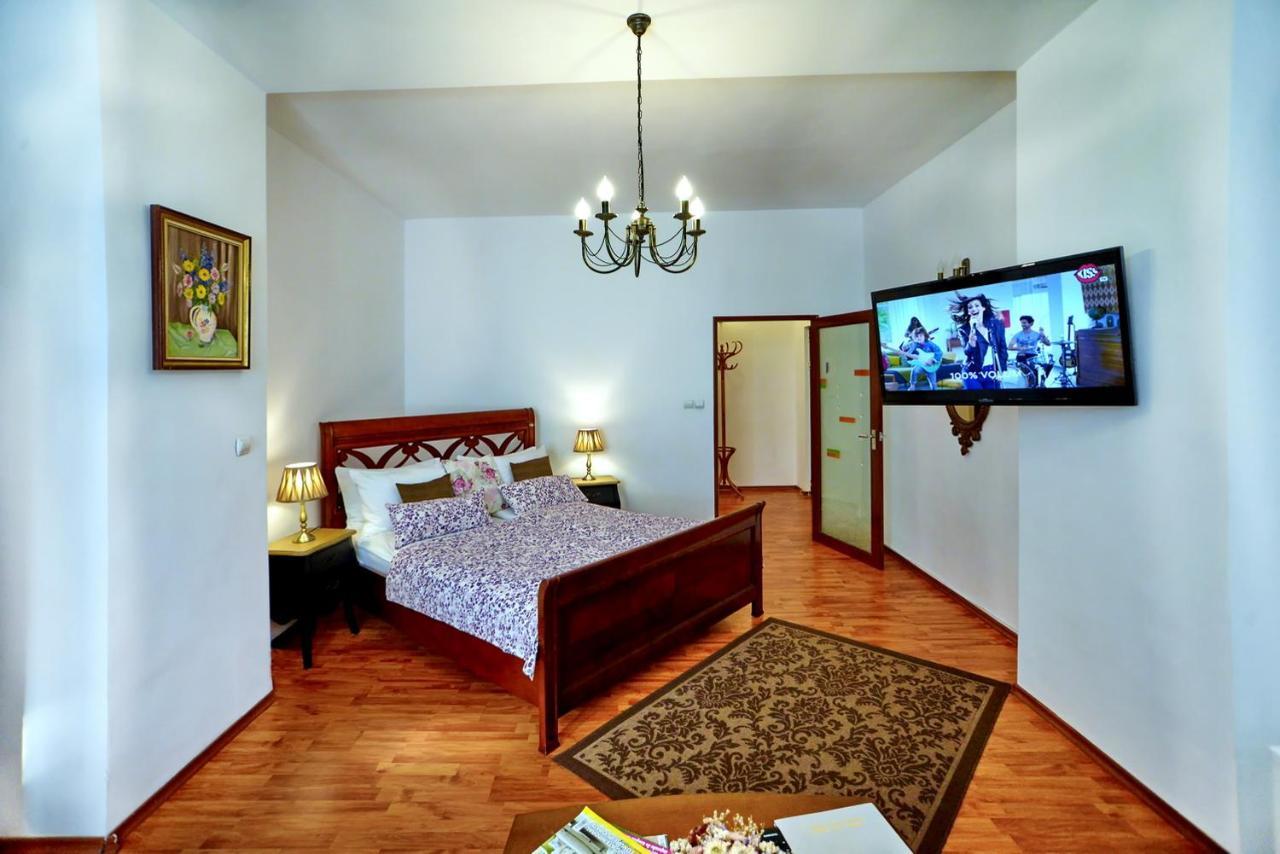 Hotel Casa Negustorului Deva Exteriér fotografie