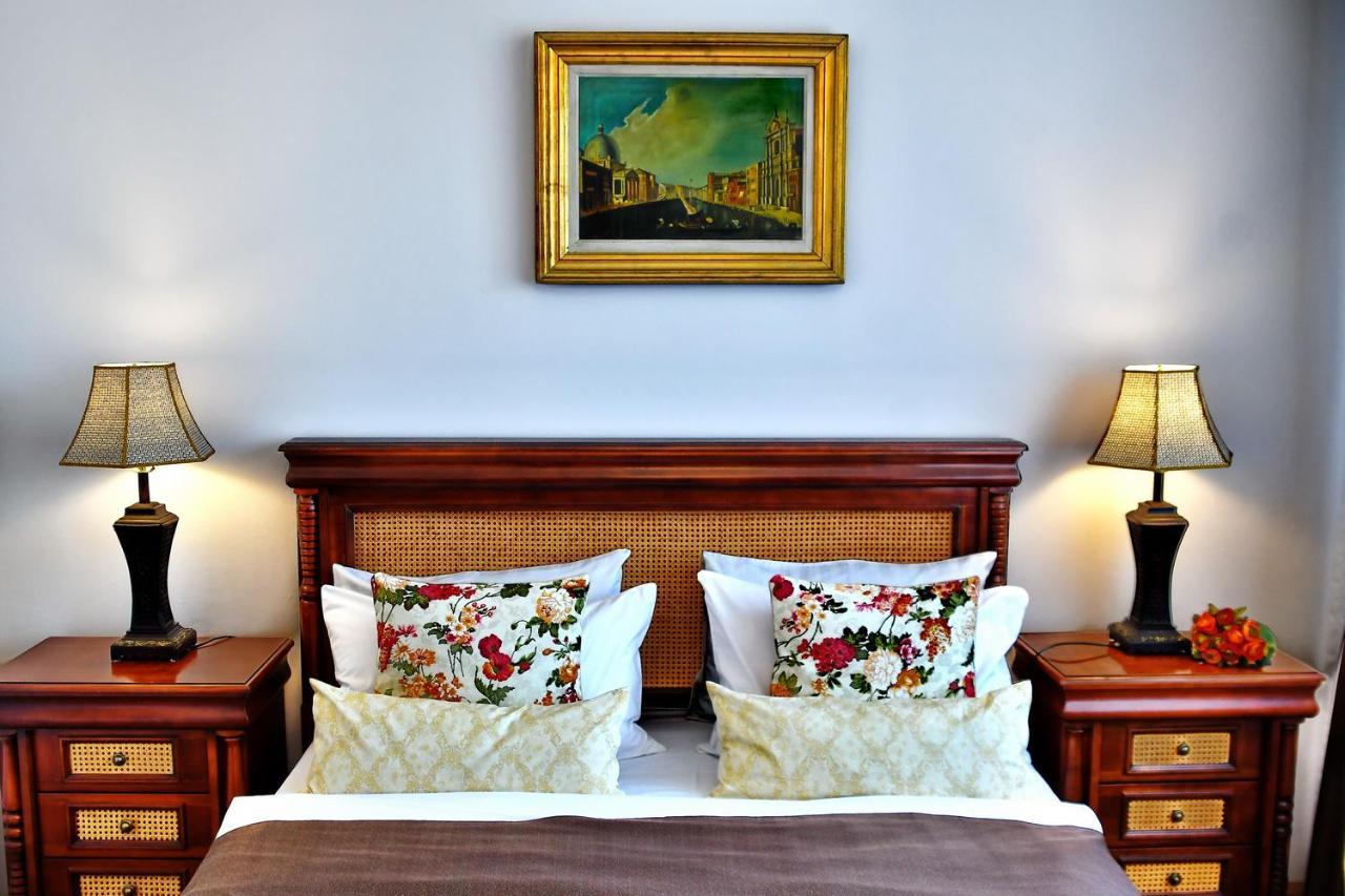Hotel Casa Negustorului Deva Exteriér fotografie