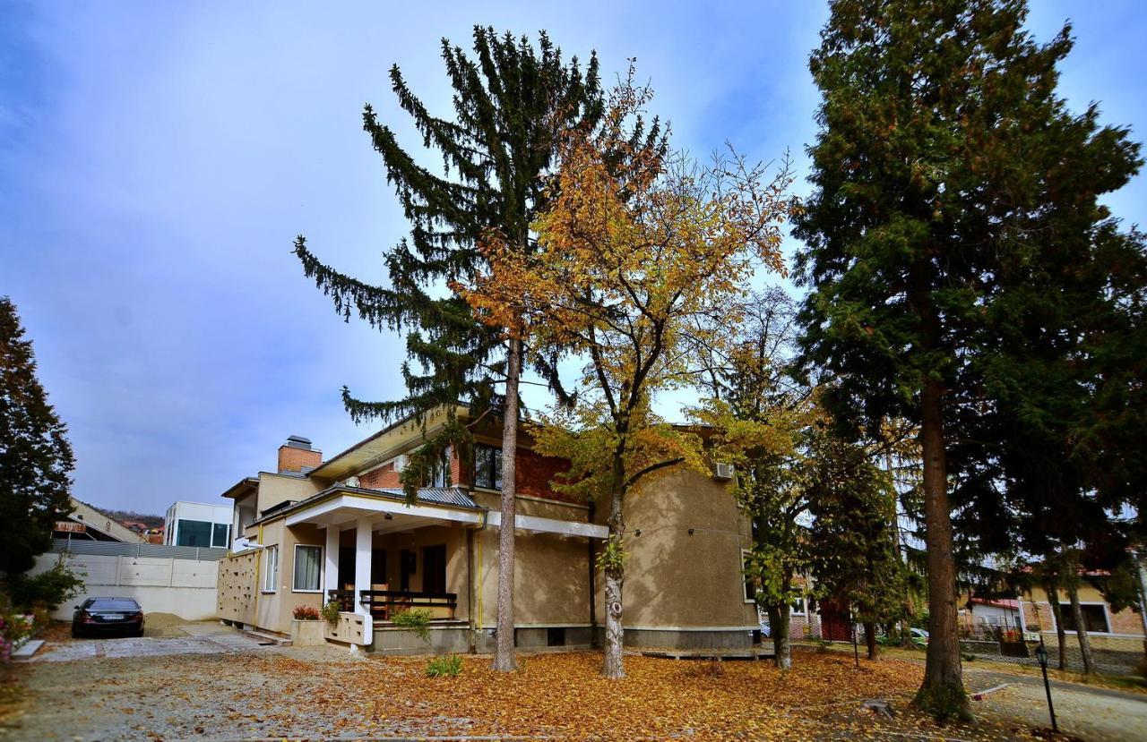 Hotel Casa Negustorului Deva Exteriér fotografie